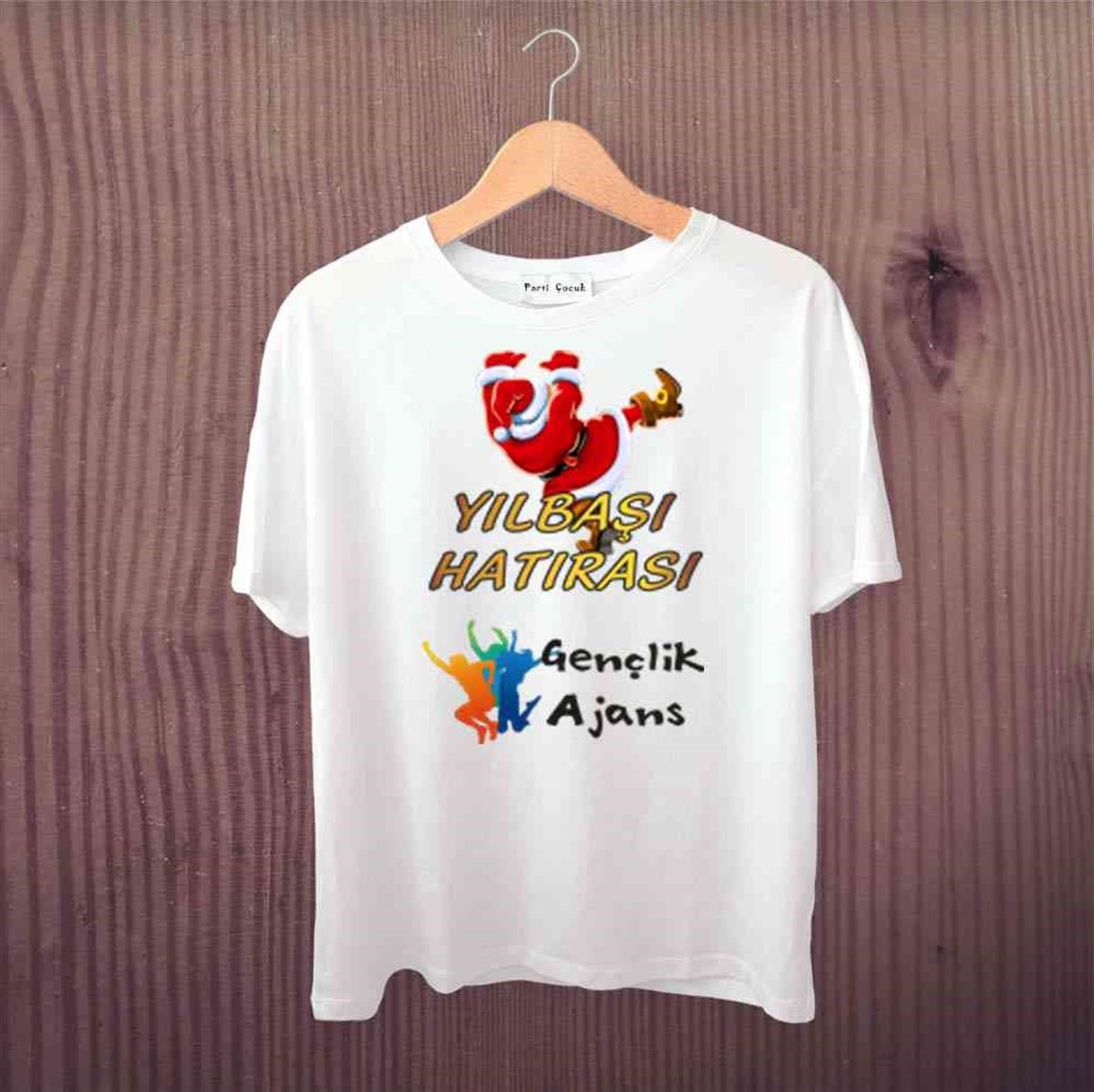 Hediye Paketi Temalı Yeni Yıl Yılbaşı Tişört 