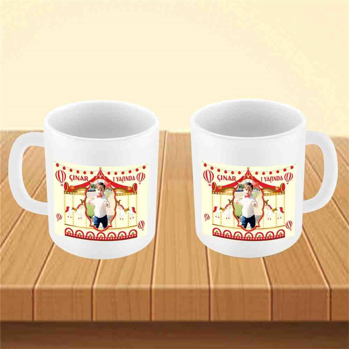 Kırmızı Atlı Karınca Konsept Kupa Bardak Mug  