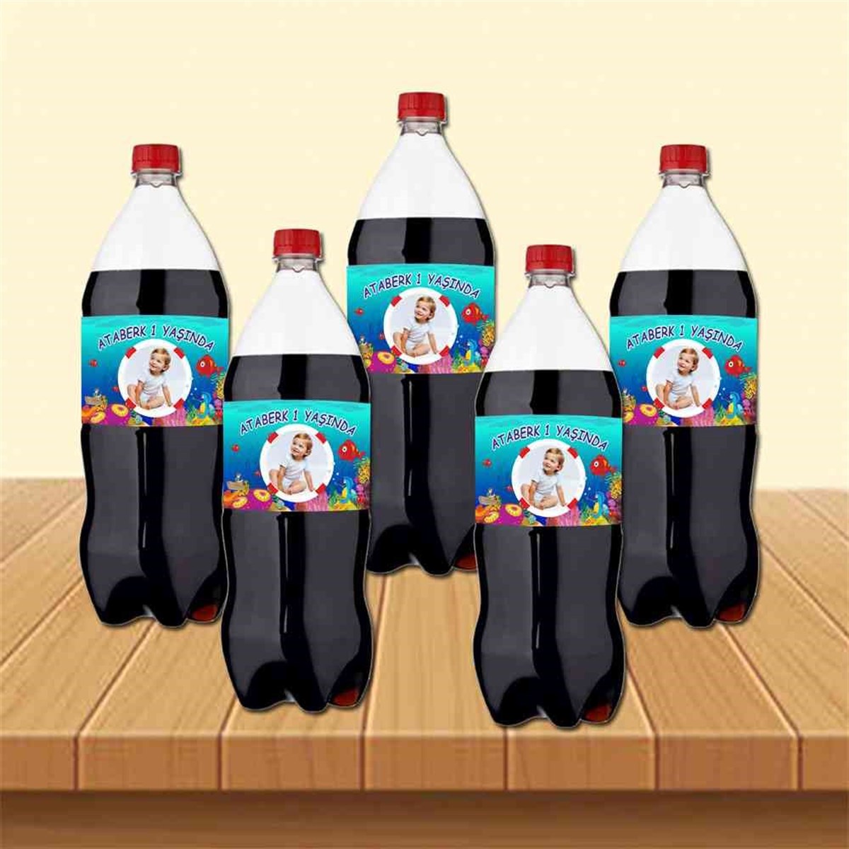 Kırmızı Balık Temalı Cola Şisesi Bandı    