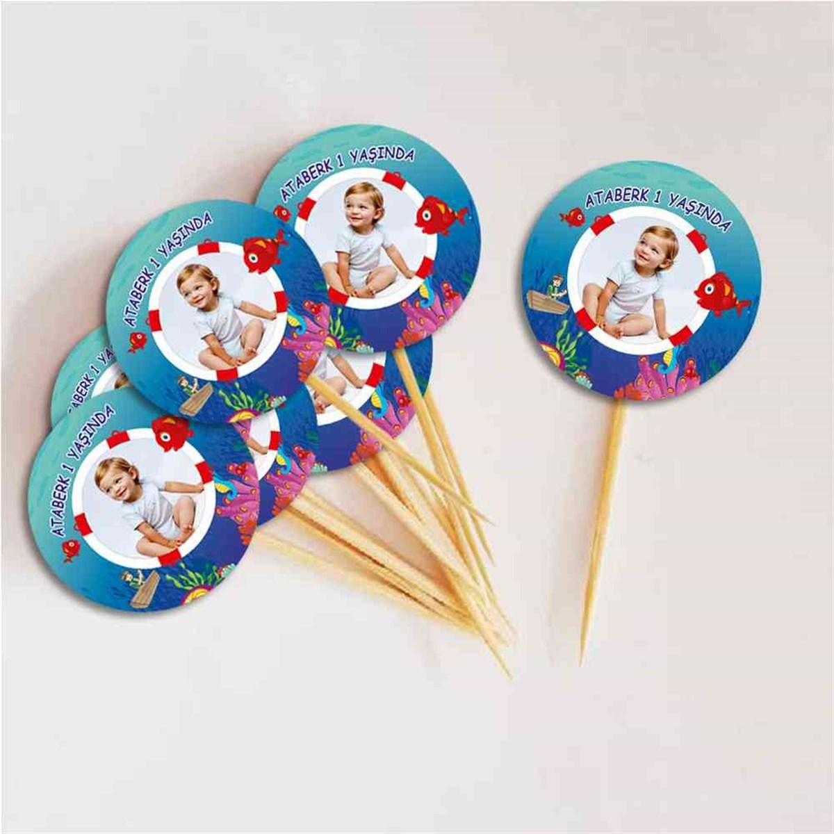 Kırmızı Balık Temalı Kurdan  