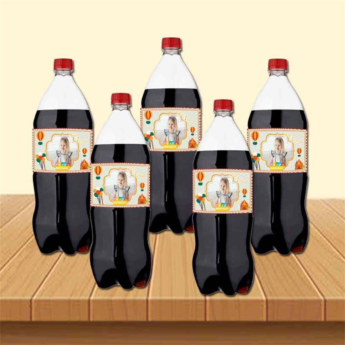 Kız Çocuğu Konsepti Cola Şisesi Bandı  