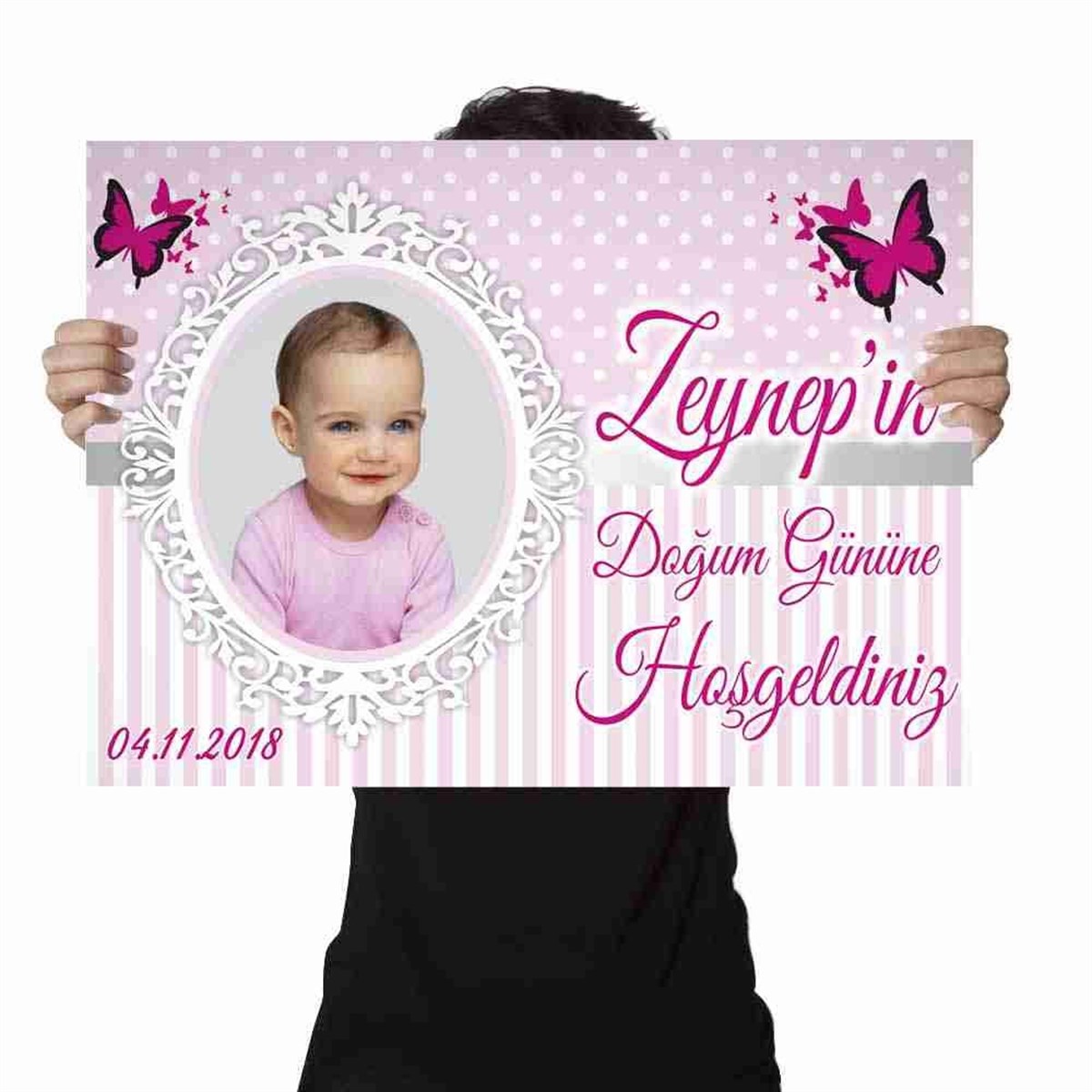 Kız Çocuğu Pembe Puantiyeli Kelebek Doğum Günü Afişi 