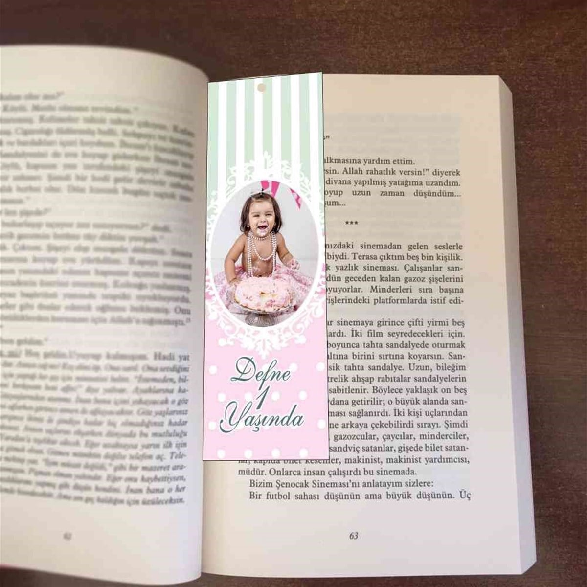 Kuş Konsepti Kişiye Özel Püsküllü  Kitap Ayraçı 