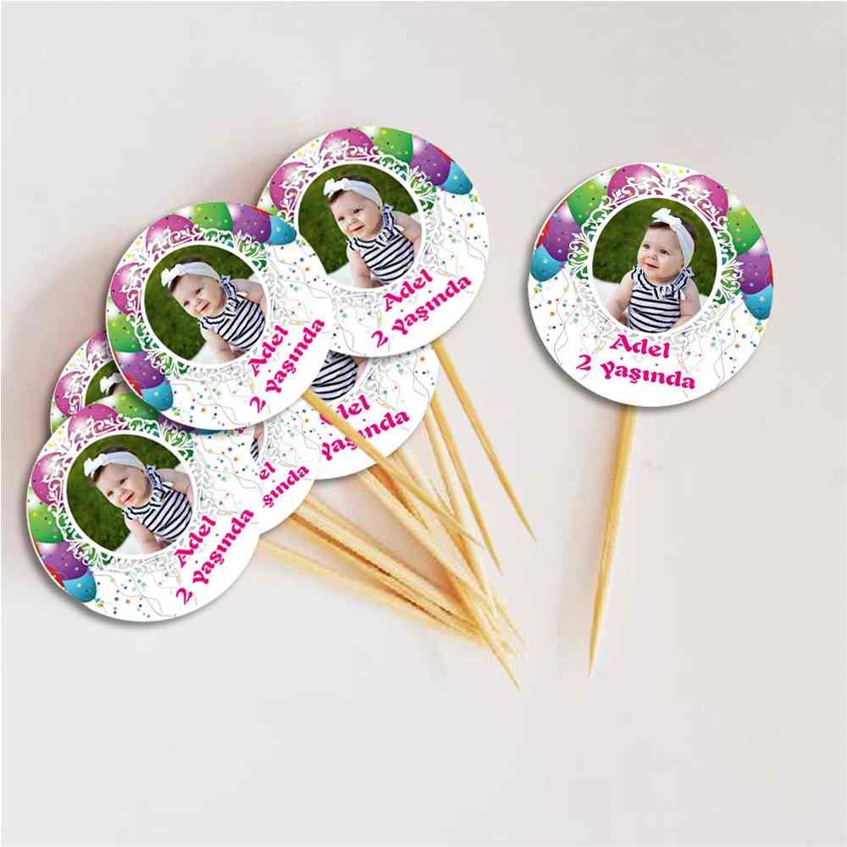 Renkli Balonlu Kurdan   