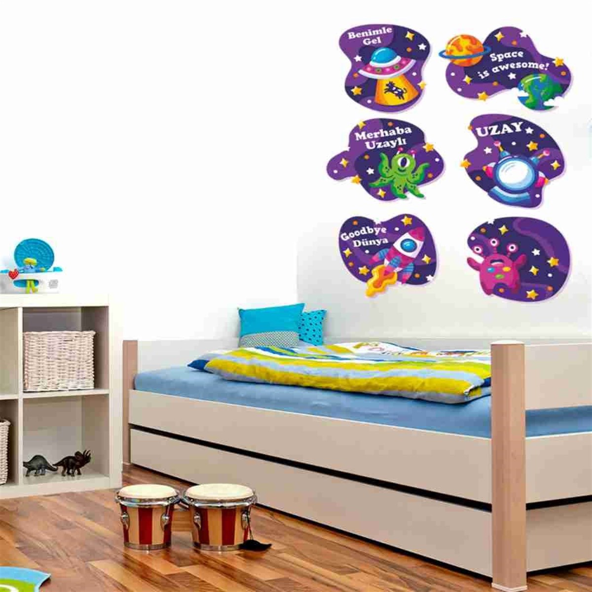 Sevimli Uzaylılar Genç Odası Sticker 