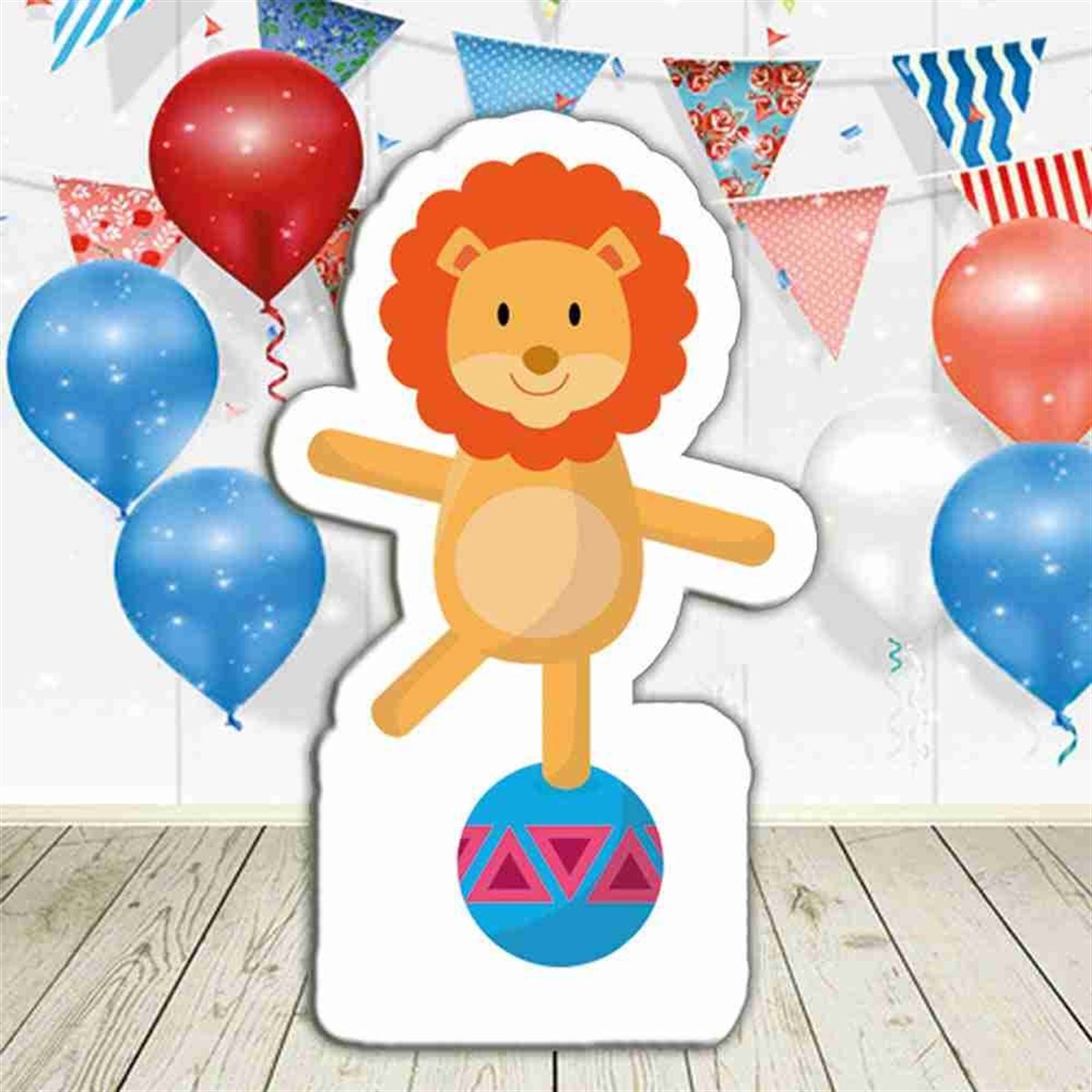 Sirkte Sevimli Aslan Pano 