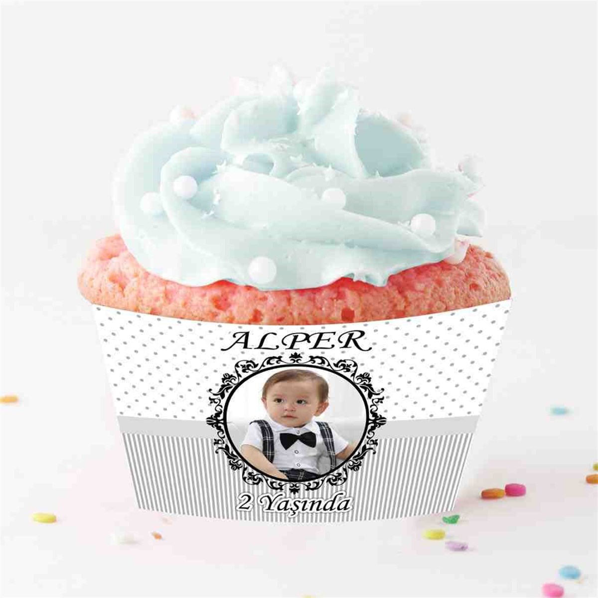 Siyah Çizgili Konsepti Cupcake Sargısı 