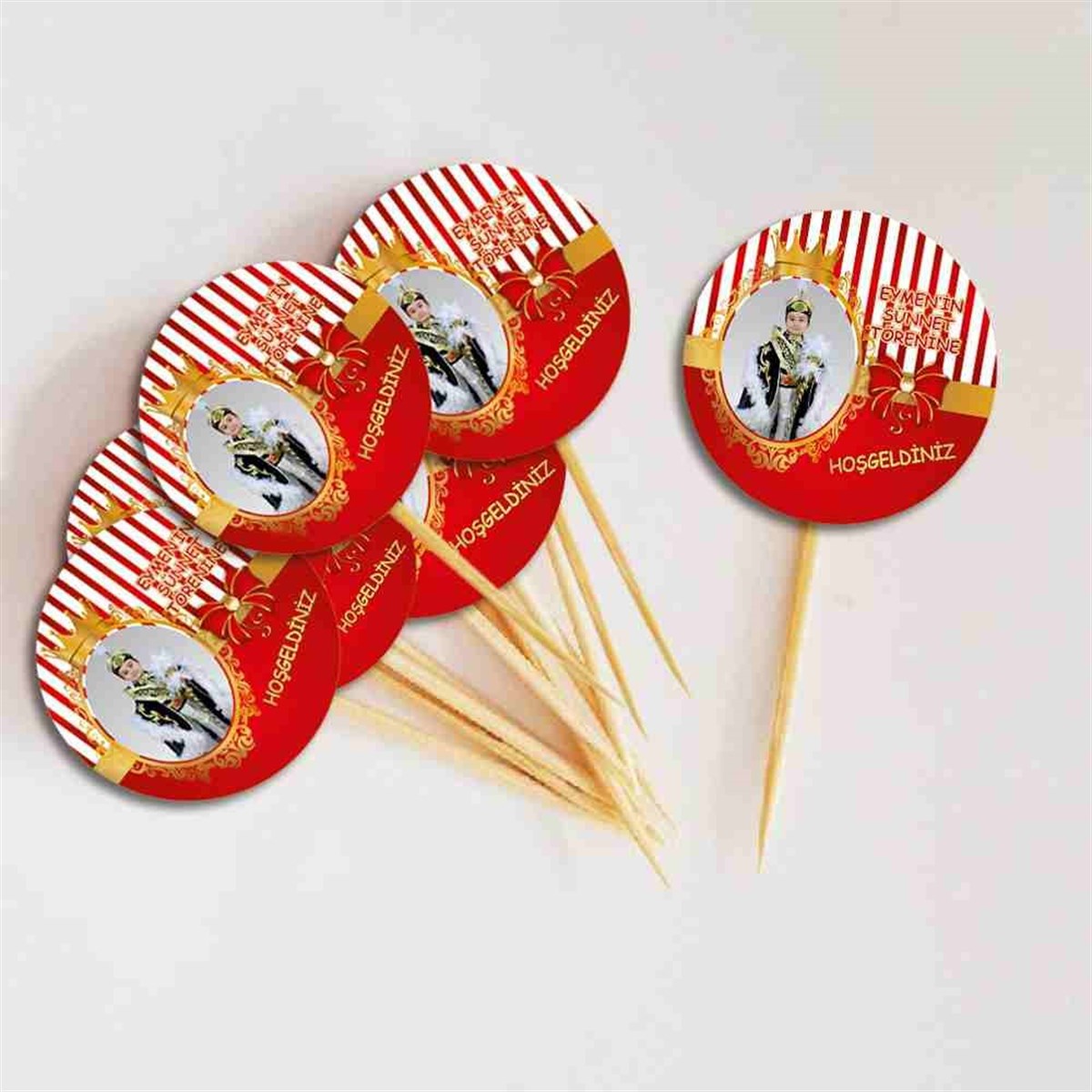 Sünnet Kırmızı Gold Taçlı Konsept Parti Süsü Cupcake Kurdanı 