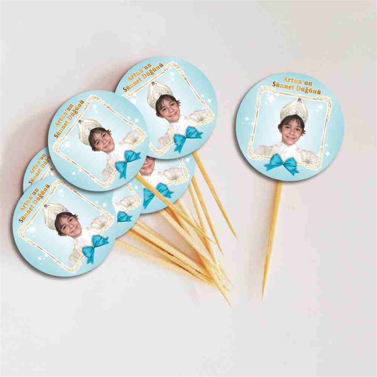 Sünnet Masası Mint Yeşili Gold Çerçeveli Cupcake Kurdanı 