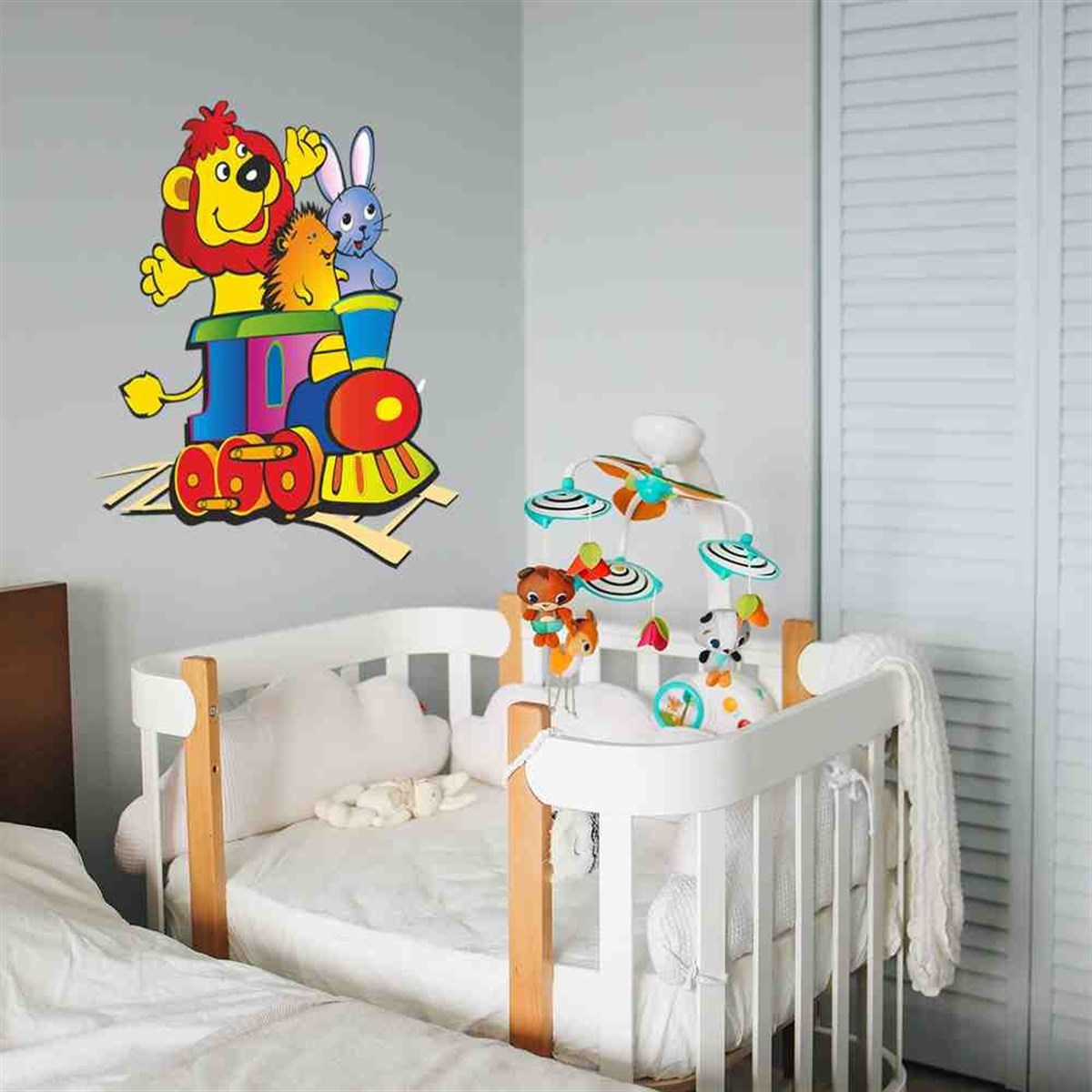 Tren Ve Hayvanlı Bebek Odası Sticker 