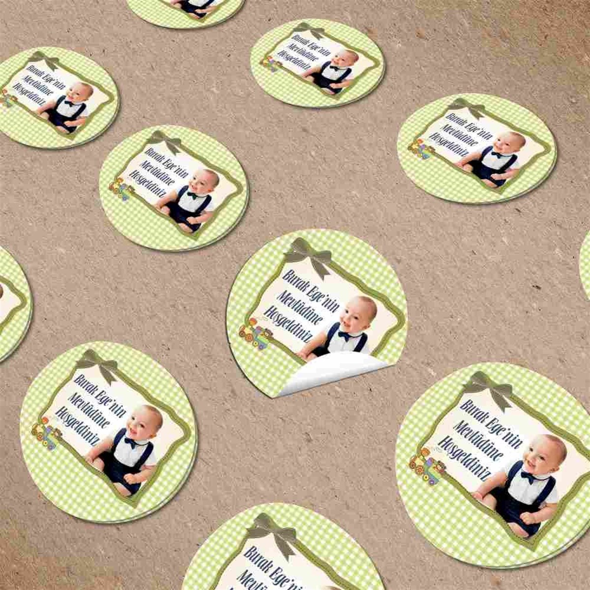 Trenli Fiyonk Konsept Kişiye Özel Sticker 30 Adet  