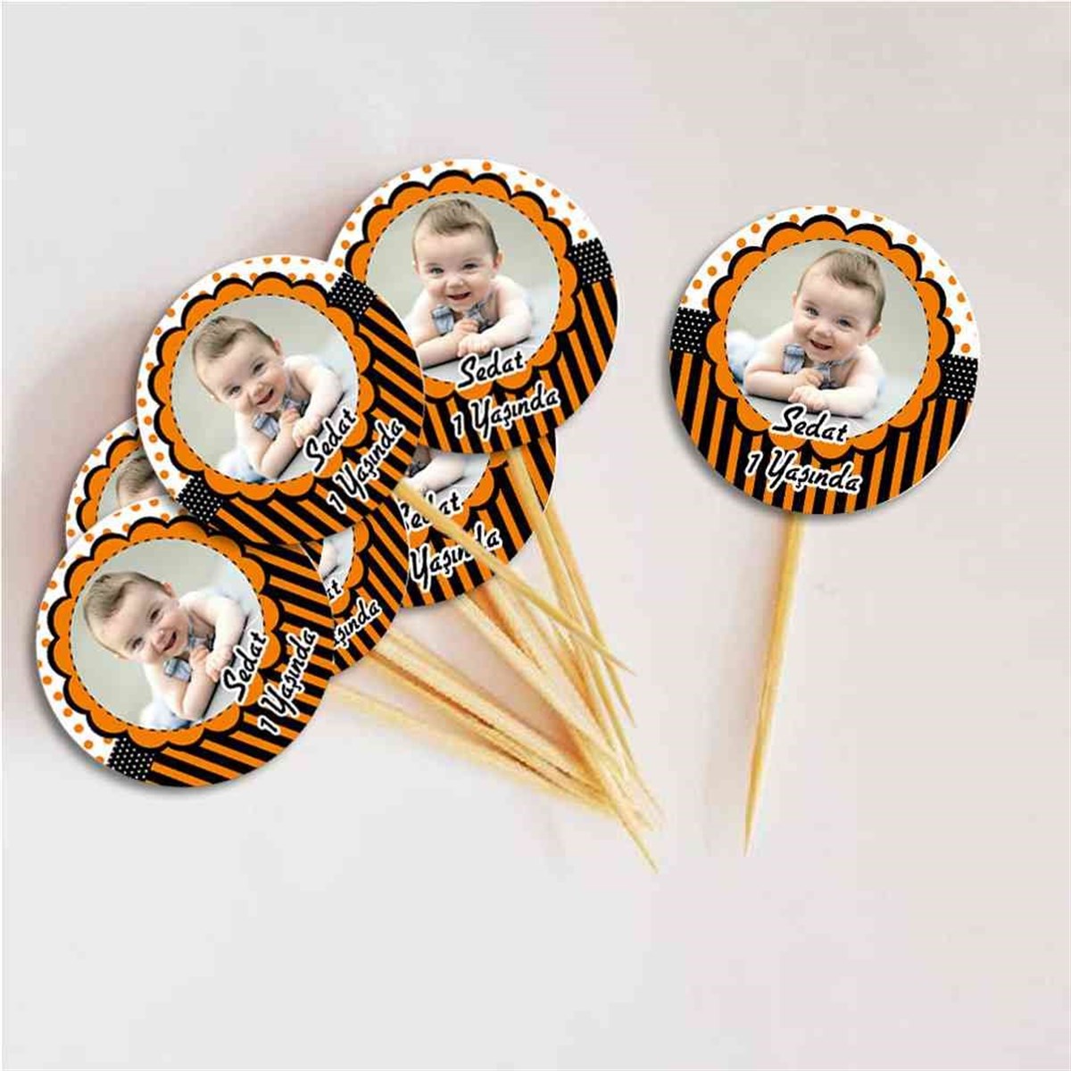 Turuncu Temalı Kurdan  