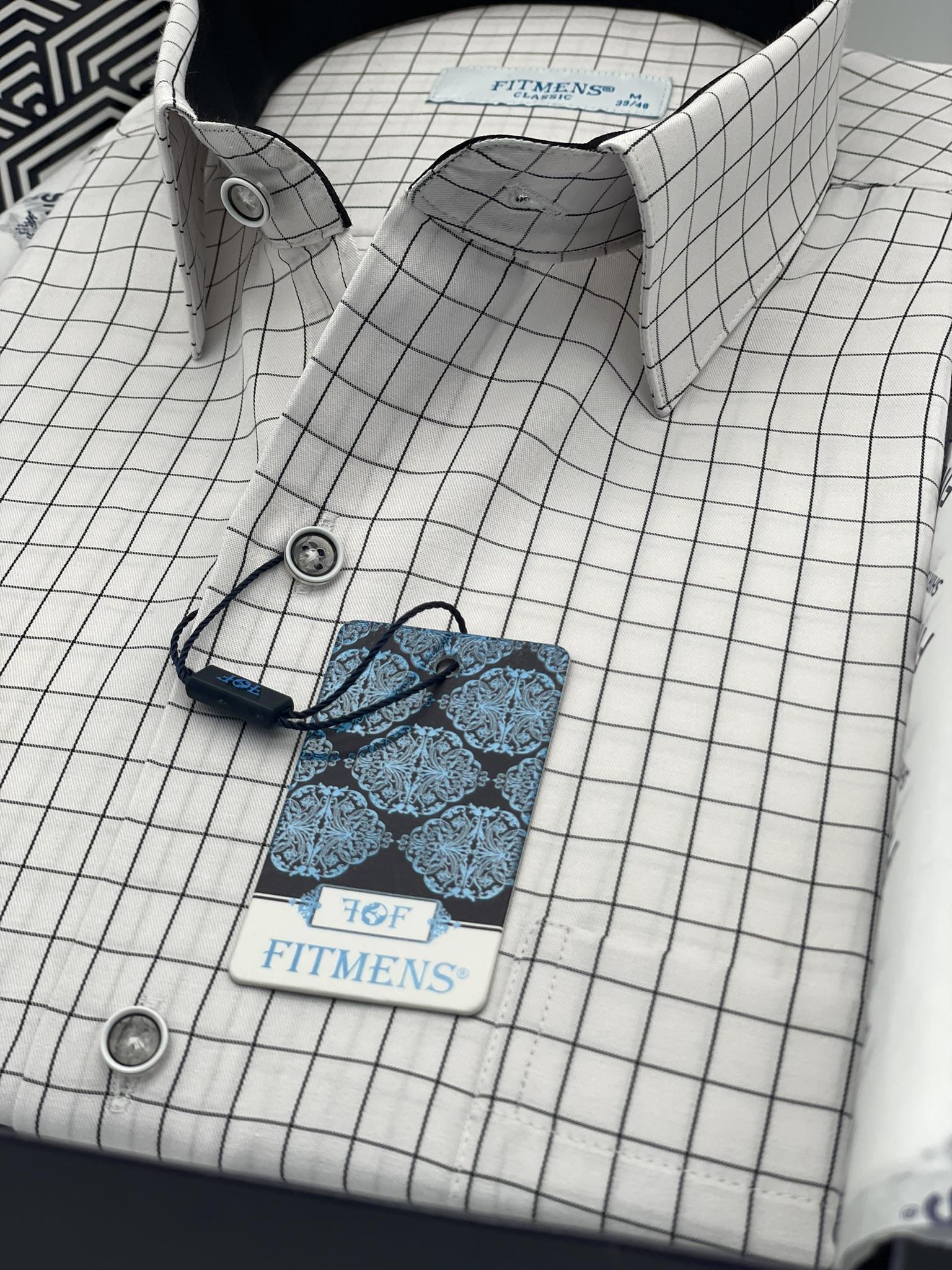 Klasik Kısa Kol Kareli Hediye Kutulu Erkek Gömlek FS-003623 - Beyaz Siyah