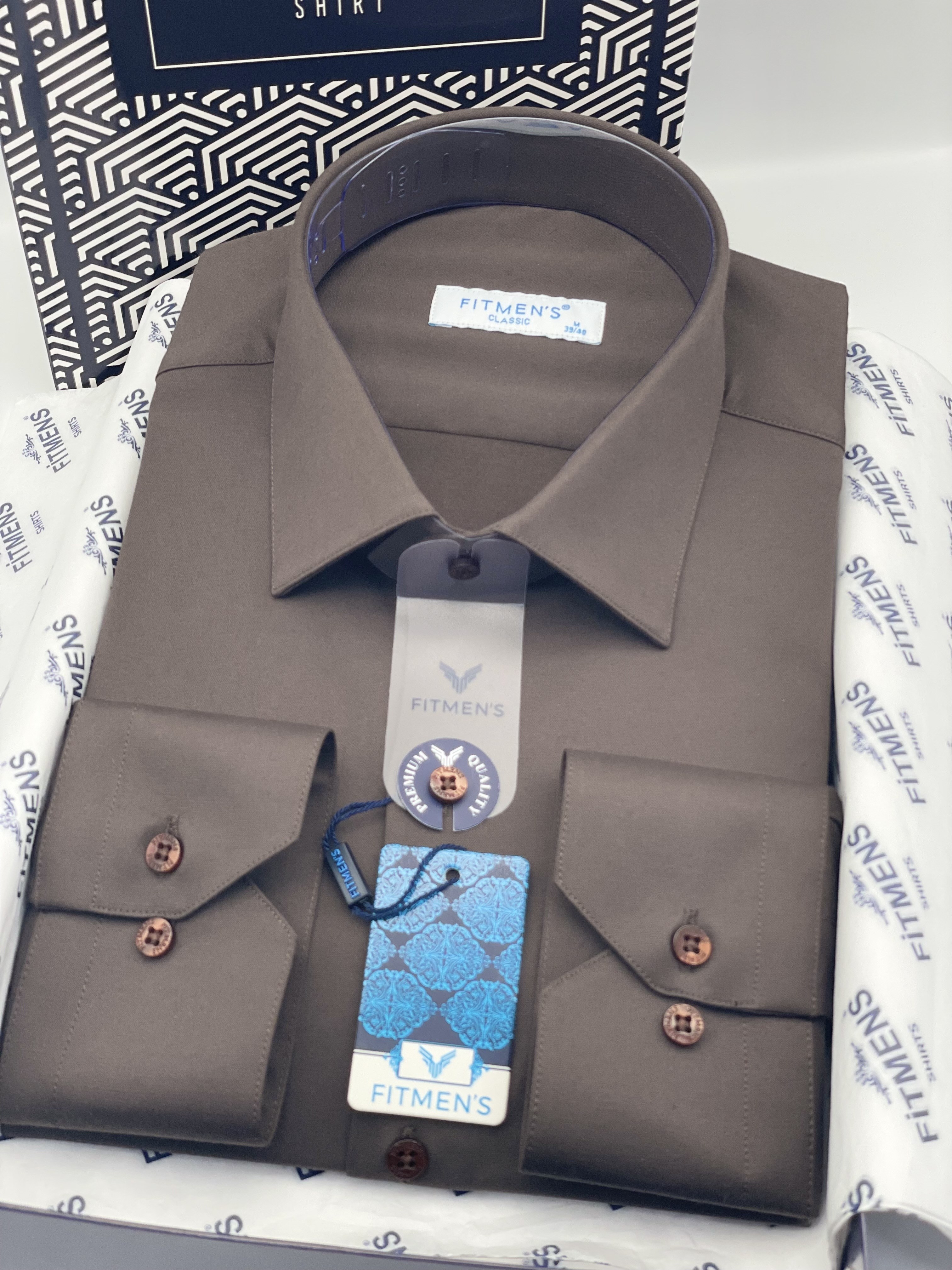 Klasik Uzun Kol Cepsiz Likralı Rahat Kumaş Erkek Gömlek FS-004517 - Koyu Kahve