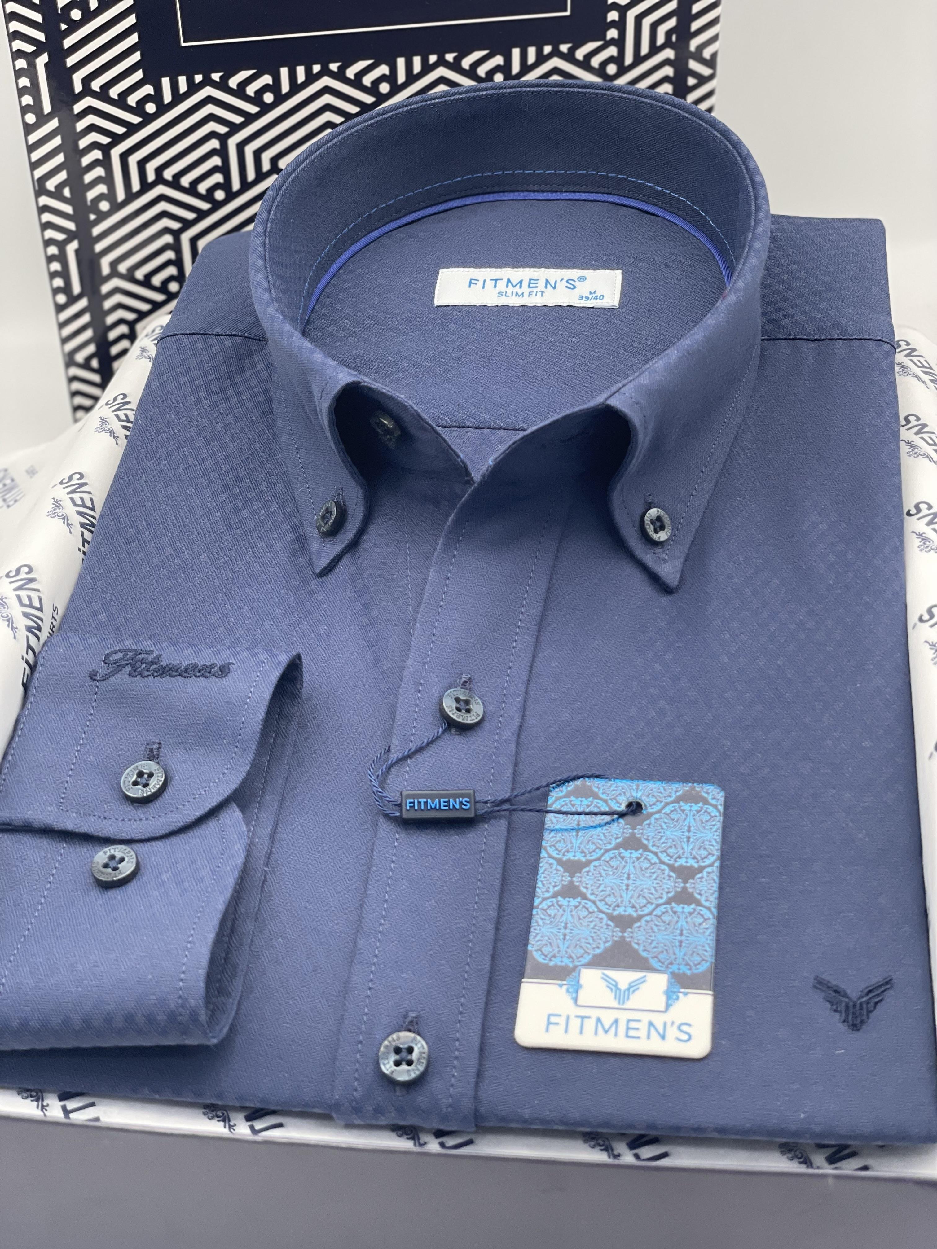 Slim Fit Uzun Kol Baklava Desen Kol Nakışlı Yaka Düğmeli Hediye Kutulu Şık Erkek Gömlek FS-004200 - Lacivert