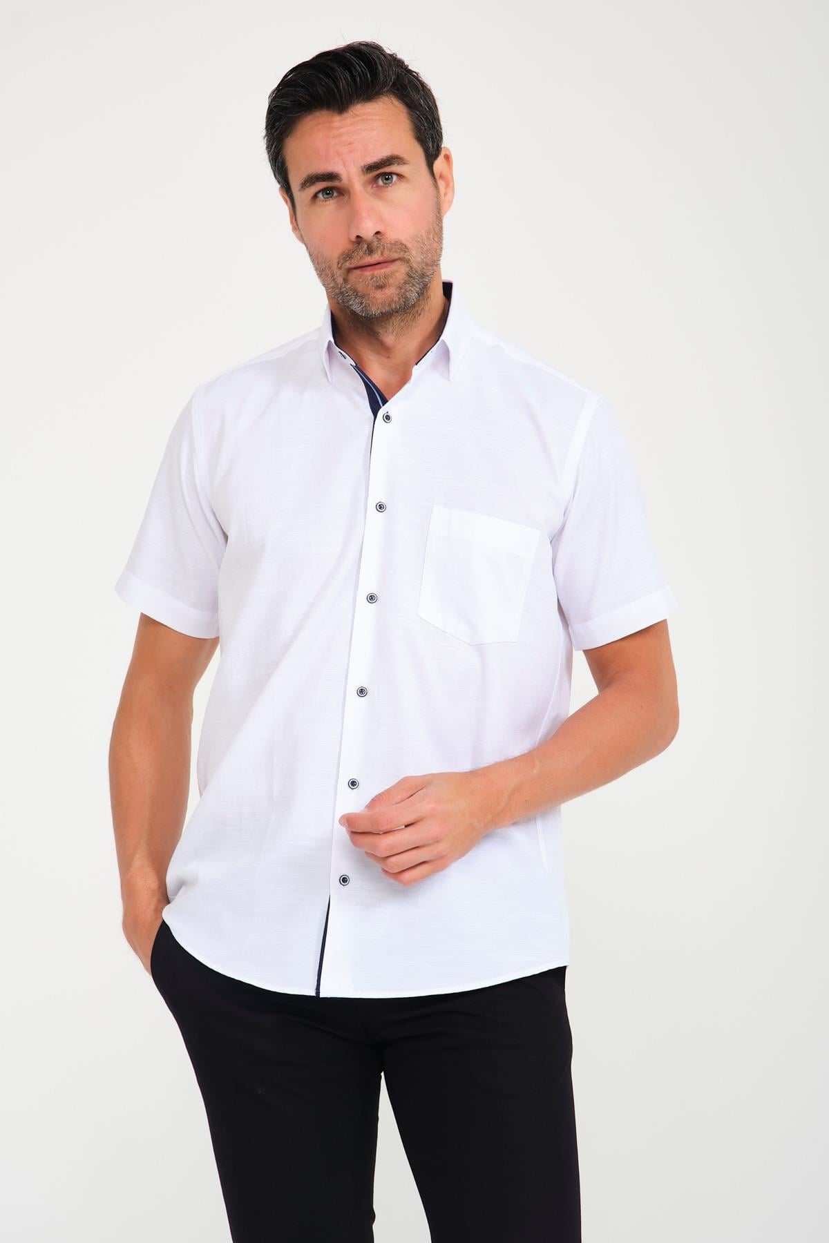 Klasik Kısa Kol V Flam Keten Hediye Kutulu Erkek Gömlek FS-001217 - Beyaz