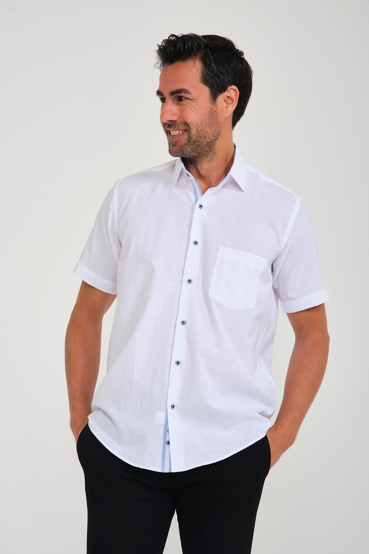 Klasik Kısa Kol Açık Zemin Kutu Desen Keten Cotton Hediye Kutulu Erkek Gömlek FS-000745 - Beyaz Açık Mavi