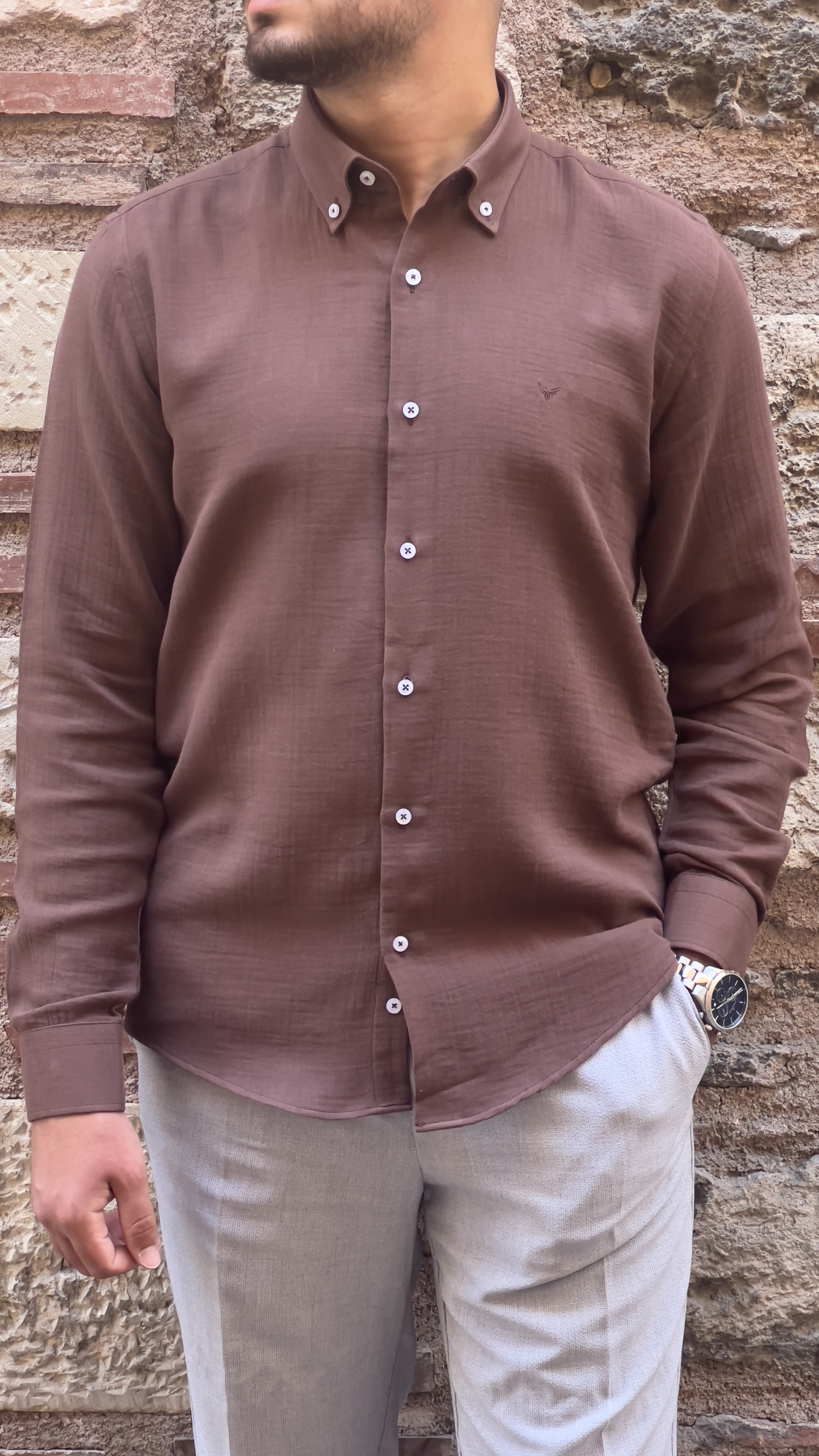 Slim Fit Uzun Kol Müslin Pamuk Rahat Nefes Alabilen Kumaştan Yaka Düğmeli Hediye Kutulu Erkek Gömlek FS-004202 - Kahverengi