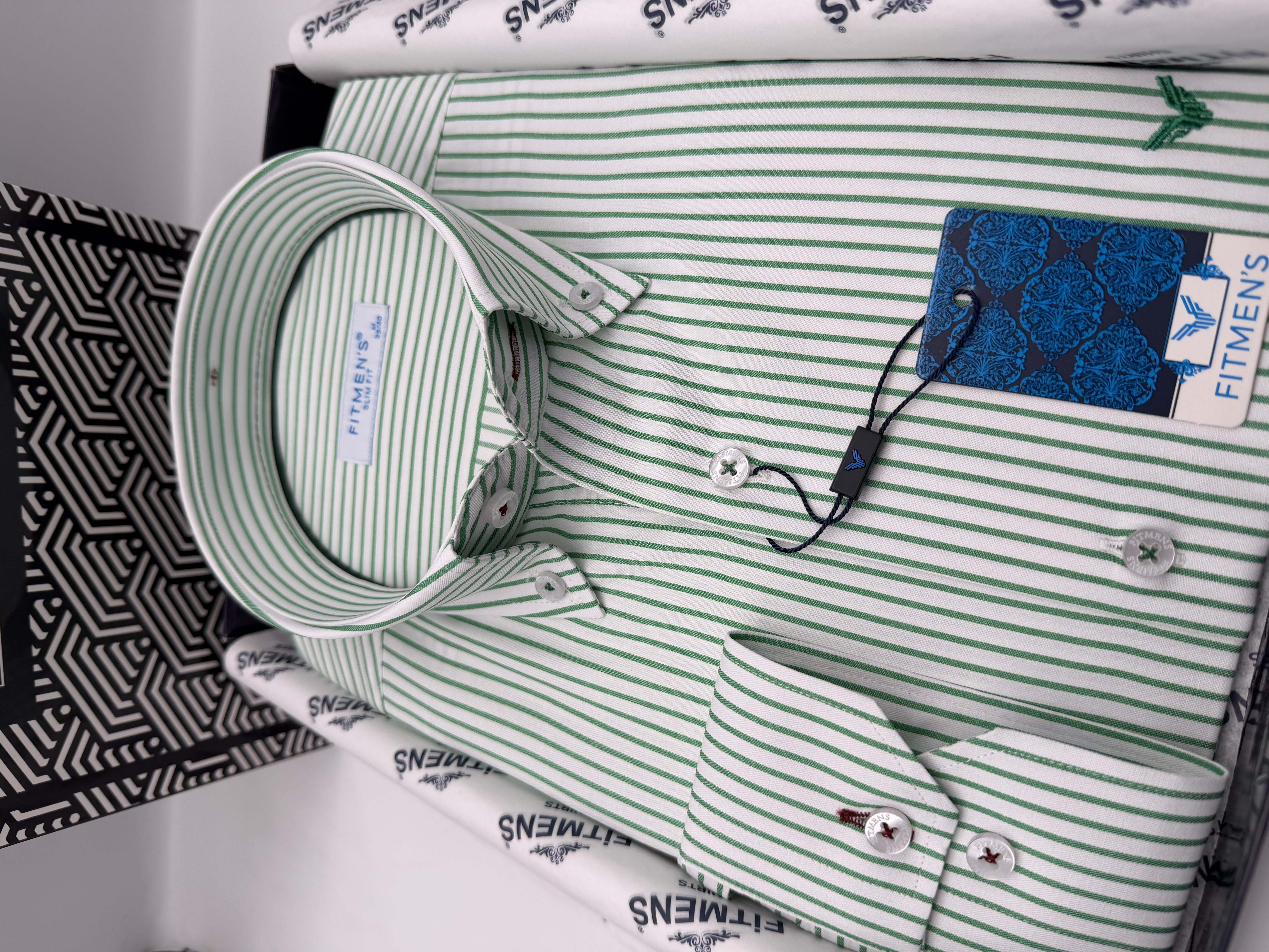Slim Fit Uzun Kol Premium Çizgili Yaka Düğmeli Hediye Kutulu Erkek Gömlek FS-004440 - Yeşil