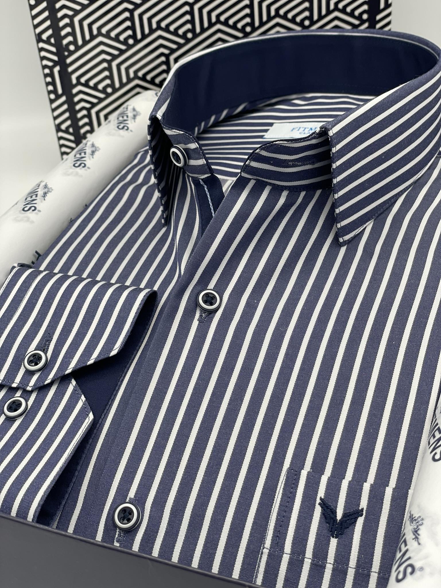 Klasik Uzun Kol Premium Kalın Çizgili Hediye Kutulu Erkek Gömlek FS-001266 - Lacivert Beyaz