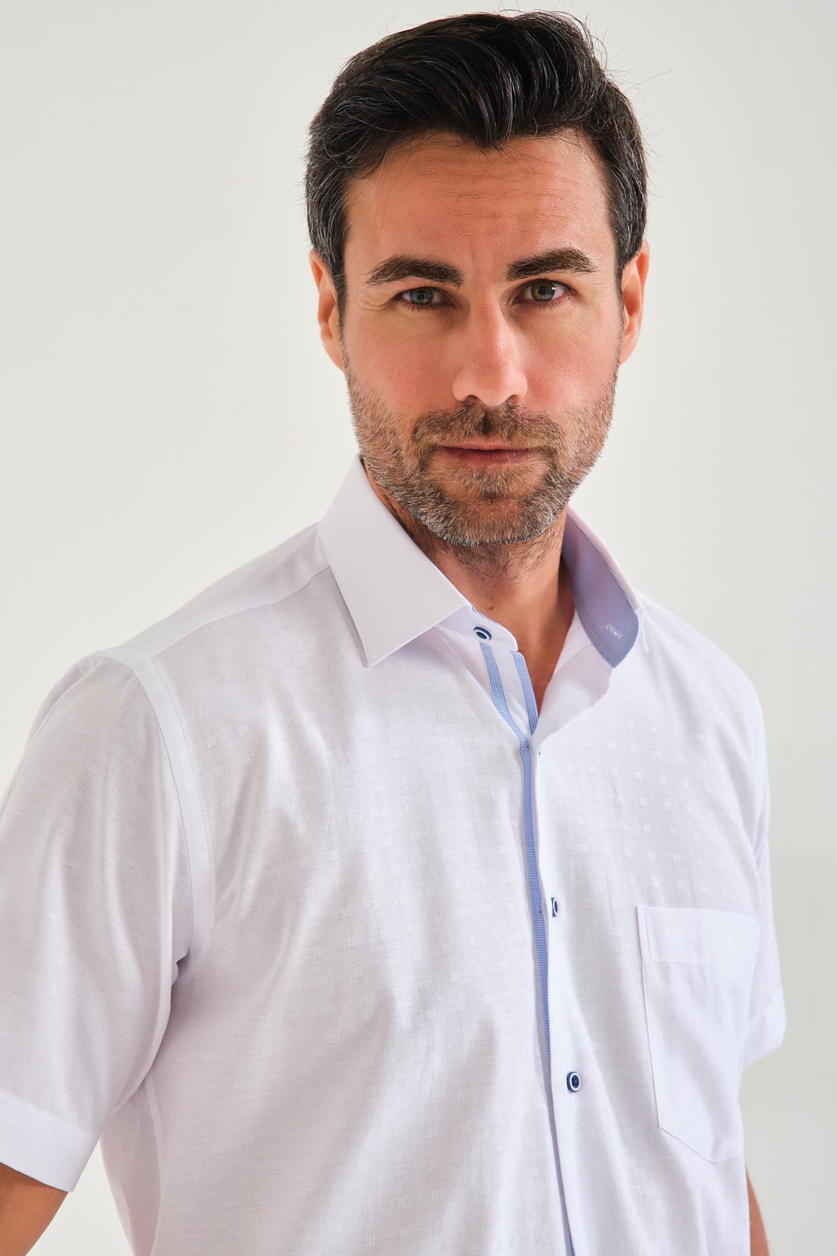 Klasik Kısa Kol Açık Zemin Kutu Desen Keten Cotton Hediye Kutulu Erkek Gömlek FS-000745 - Beyaz Açık Mavi