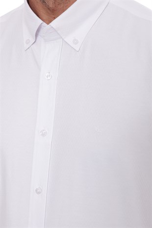 Slim Fit Uzun Kol Baklava Desen Kol Nakışlı Yaka Düğmeli Hediye Kutulu Şık Erkek Gömlek FS-004200 - Beyaz