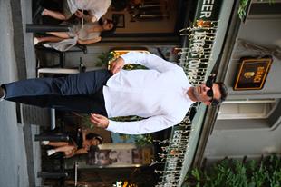 Slim Fit Uzun Kol Pamuklu Hediye Kutulu Kolay Ütülenebilir Erkek Gömlek FS-002225 - Beyaz