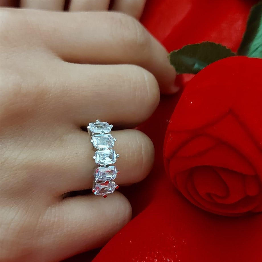 14 AYAR ALTIN BEŞTAŞ YÜZÜK