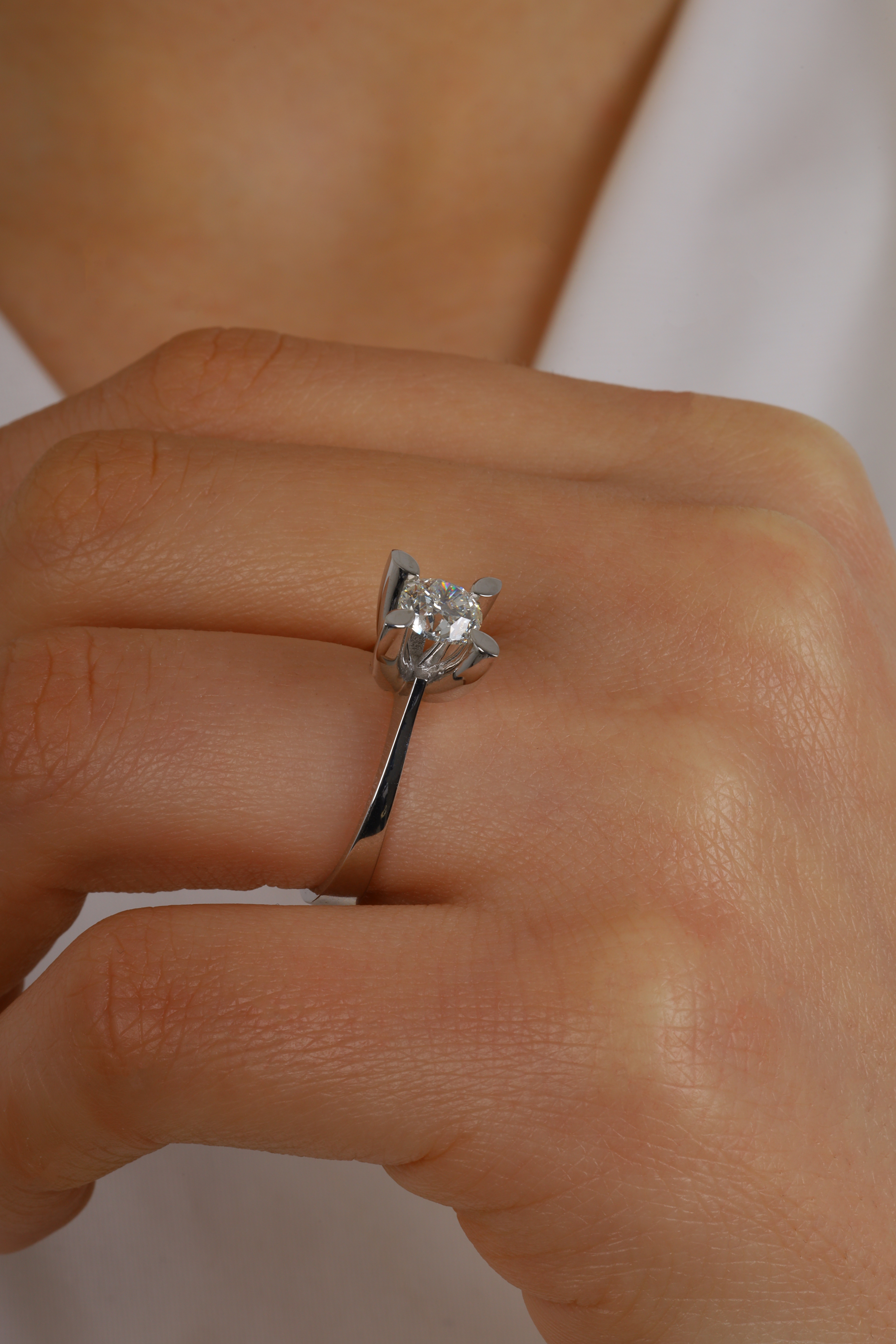 1.00 CT.TEKTAŞ PIRLANTA YÜZÜK
