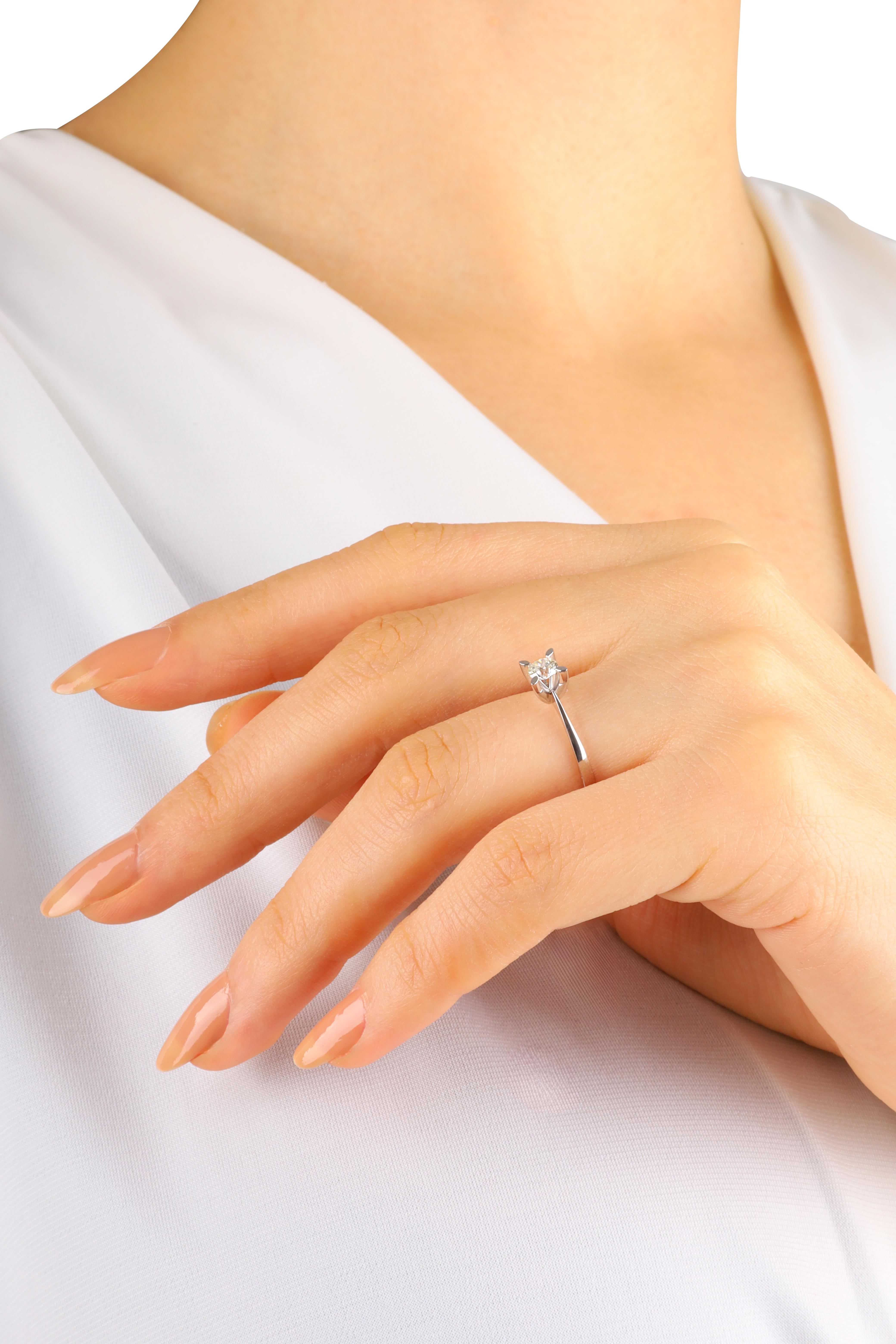 0,31 CT. TEKTAŞ PIRLANTA YÜZÜK