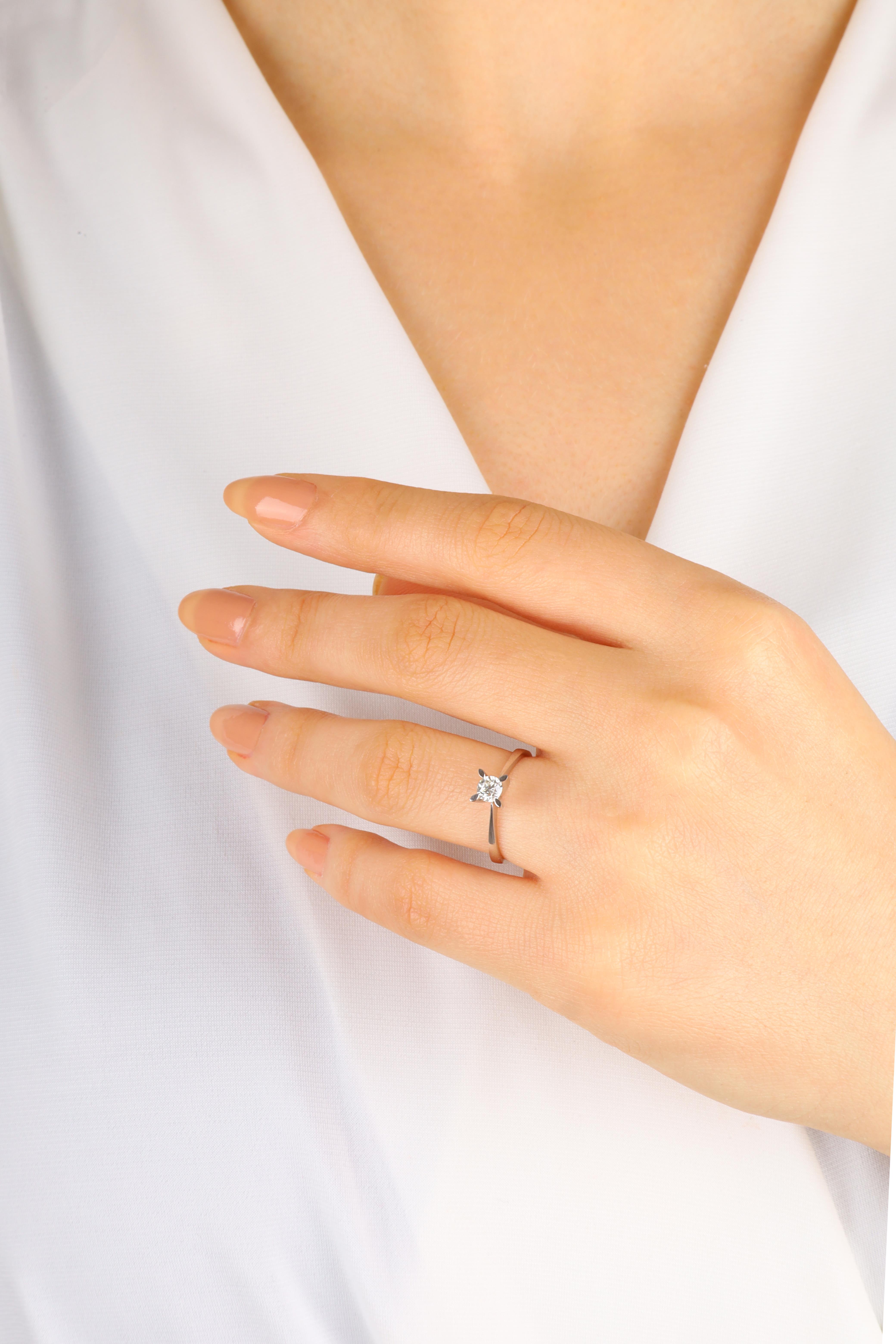 0,31 CT. TEKTAŞ PIRLANTA YÜZÜK