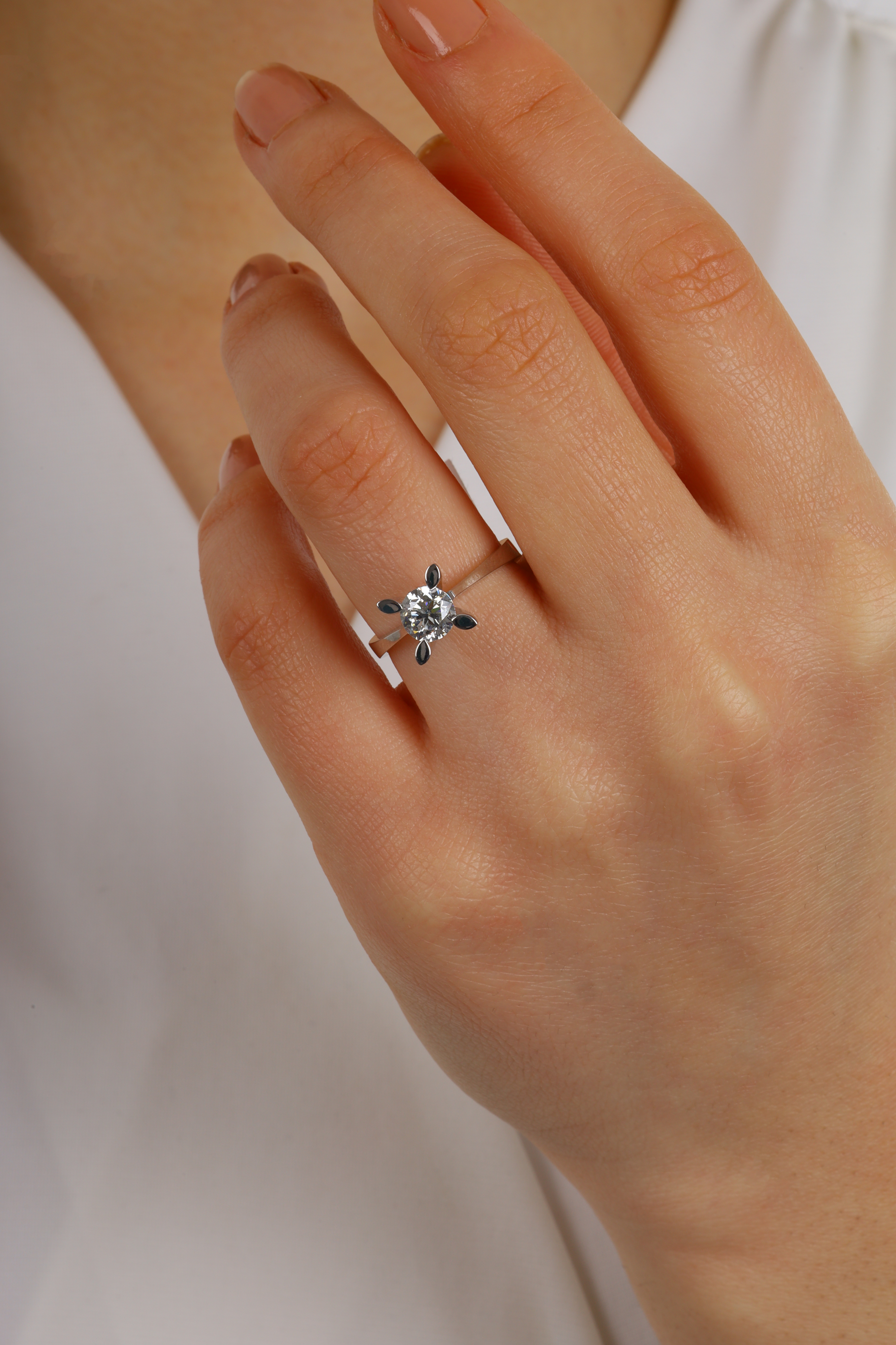 1.00 CT.TEKTAŞ PIRLANTA YÜZÜK