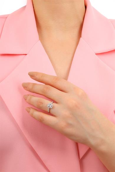 0.21 CT. BAGET PIRLANTA YÜZÜK
