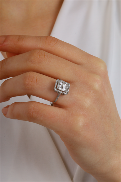 BAGET PIRLANTA YÜZÜK