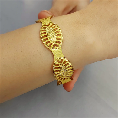OVAL TASARIM OYMALI ALTIN BİLEZİK