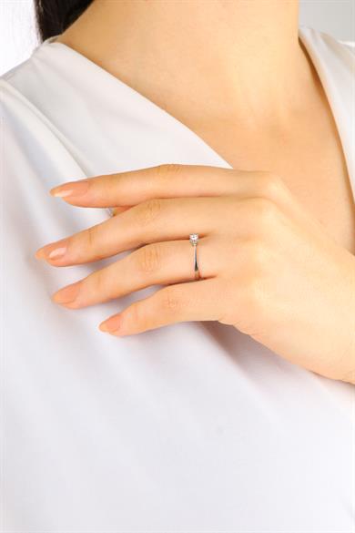 0,08 CT. TEKTAŞ PIRLANTA YÜZÜK