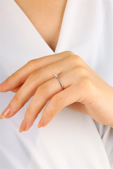 0,08 CT. TEKTAŞ PIRLANTA YÜZÜK