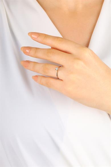 0,08 CT. TEKTAŞ PIRLANTA YÜZÜK
