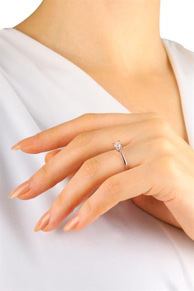 0,31 CT. TEKTAŞ PIRLANTA YÜZÜK