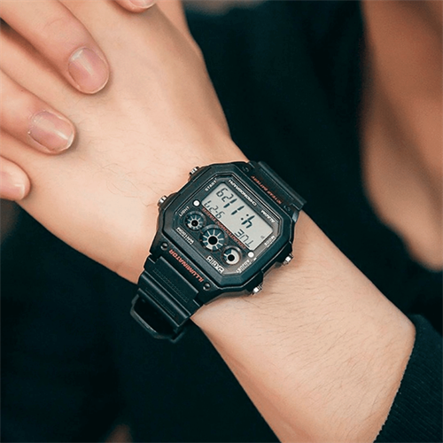 Casio AE-1300WH-1A2VDF Erkek Kol Saati