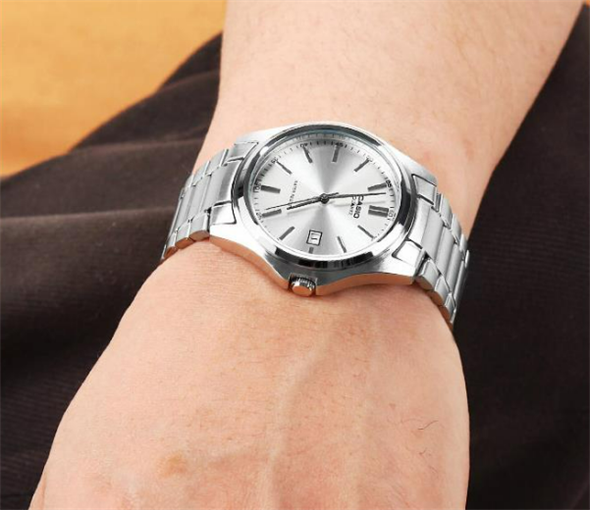 Casio MTP-1183A-7ADF Erkek Kol Saati