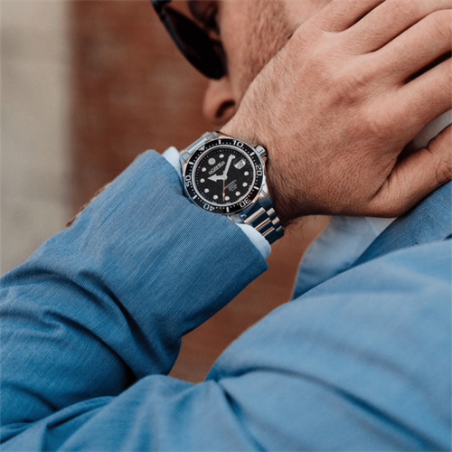 Roamer Rockshell 220858-41-85-50 Kol Saati