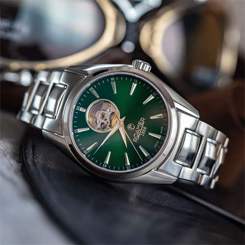 Roamer Searock 984985-41-75-20 Otomatik Kol Saati