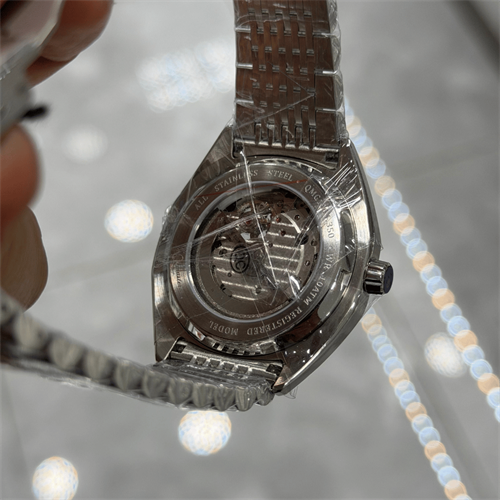 Quantum QMG1244.350 Otomatik Kol Saati