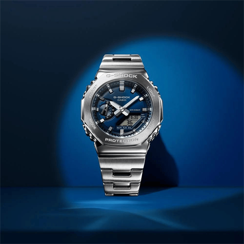 Casio G-SHOCK GM-2110D-2BDR Kol Saati