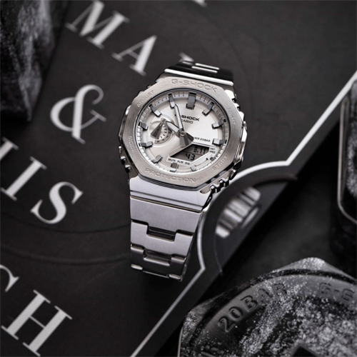 Casio G-SHOCK GM-2110D-7ADR Kol Saati