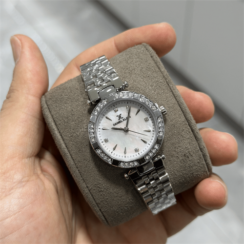 Daniel Klein DK.13.10109.01 Kadın Kol Saati