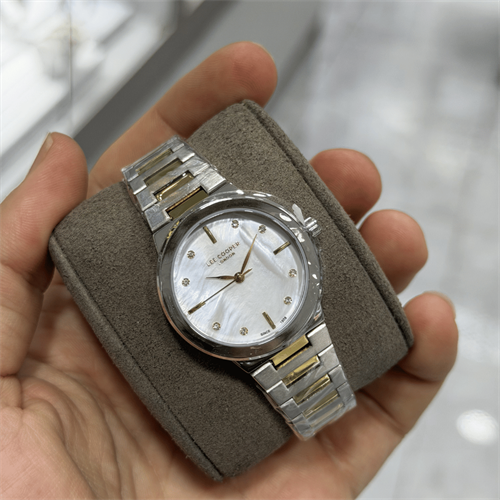 Lee Cooper LC08332.220 Kadın Kol Saati