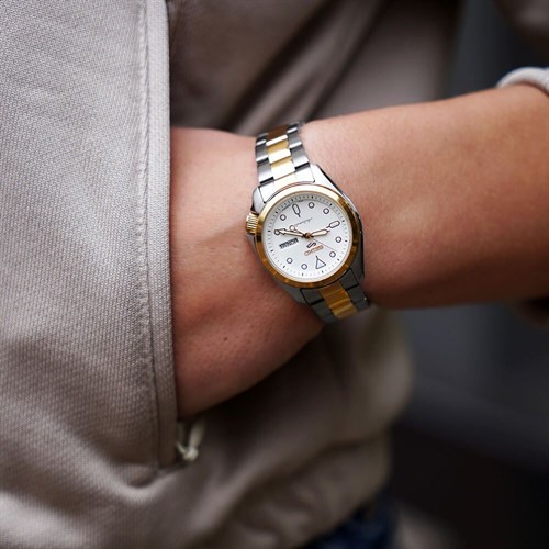 Seiko 5 Sports SRE004K1 Kadın Kol Saati