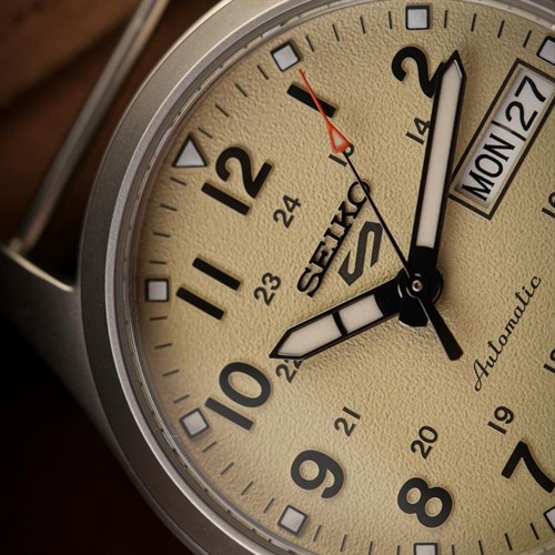 Seiko 5 Sports SRPJ83K1 Erkek Kol Saati